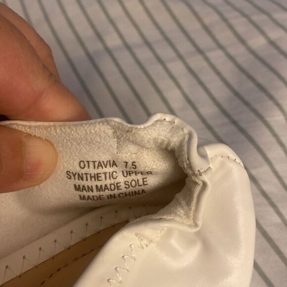 COPY - Tahari Women's White Ballet Flats - Picture 7 of 7